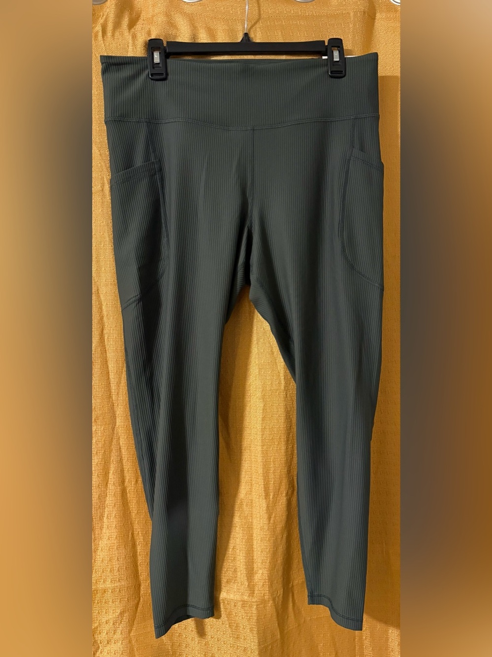 Old Navy Ribbed High-Waist Leggings in Dark Green